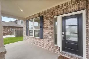 9818 Colonial Downs Dr, Mont Belvieu, TX 77523 - Photo 5