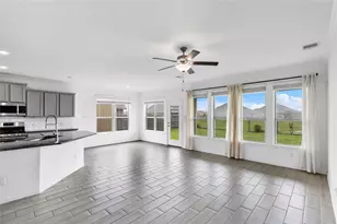9818 Colonial Downs Dr, Mont Belvieu, TX 77523 - Photo 11
