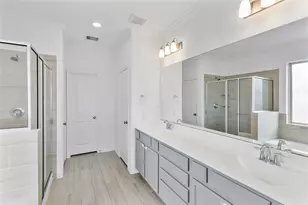 9818 Colonial Downs Dr, Mont Belvieu, TX 77523 - Photo 15