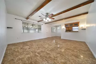 990 Redway Ln, Houston, TX 77062 - Photo 7