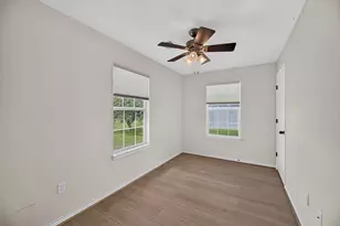 570 Stovall Dr, Palacios, TX 77465 - Photo 11