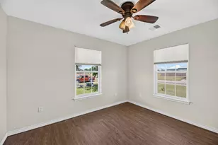 570 Stovall Dr, Palacios, TX 77465 - Photo 9