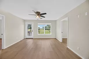 570 Stovall Dr, Palacios, TX 77465 - Photo 15