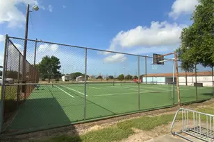 570 Stovall Dr, Palacios, TX 77465 - Photo 9