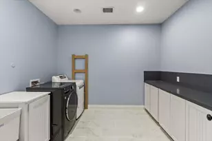 1923 Bittercreek Dr, Houston, TX 77042 - Photo 29