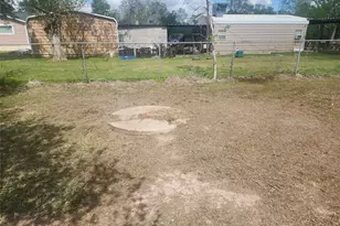 10001 County Rd 941A, Alvin, TX 77511 - Photo 9