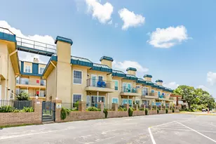 921 Marine Dr, Galveston, TX 77550 - Photo 5