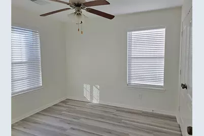 13134 Stratford Skies Lane, Houston, TX 77072 - Photo 17