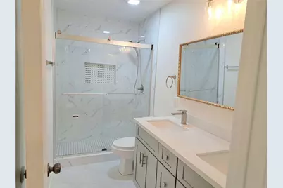 13134 Stratford Skies Lane, Houston, TX 77072 - Photo 17