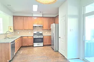 13134 Stratford Skies Ln, Houston, TX 77072 - Photo 9