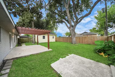 2405 Pickerton Drive, Deer Park, TX 77536 - Photo 5