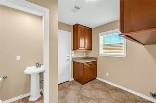 5611 Palm Cir, Galveston, TX 77551 - Photo 33