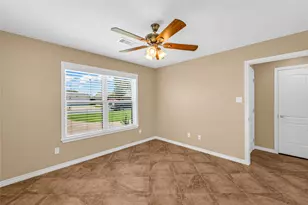 5611 Palm Cir, Galveston, TX 77551 - Photo 25