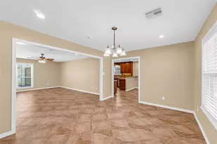 5611 Palm Cir, Galveston, TX 77551 - Photo 7