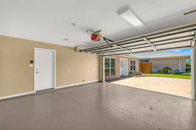 5611 Palm Circle, Galveston, TX 77551 - Photo 37