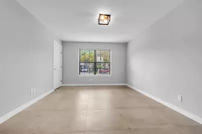 606 Marshall Street #B6, Houston, TX 77006 - Photo 7