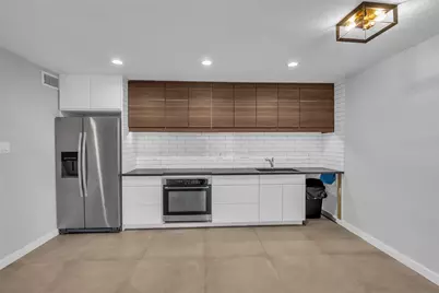 606 Marshall Street #B6, Houston, TX 77006 - Photo 11