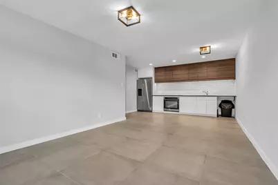 606 Marshall Street #B6, Houston, TX 77006 - Photo 9