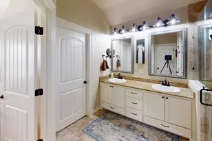 429 Twin Lakes Blvd W, West Columbia, TX 77486 - Photo 33