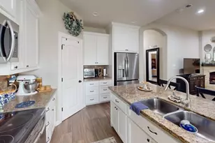 429 Twin Lakes Blvd W, West Columbia, TX 77486 - Photo 17
