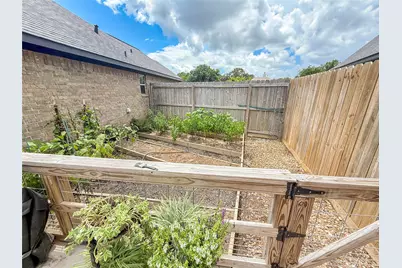 429 Twin Lakes Boulevard W, West Columbia, TX 77486 - Photo 5
