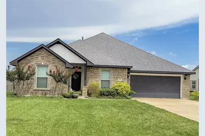429 Twin Lakes Boulevard W, West Columbia, TX 77486 - Photo 1