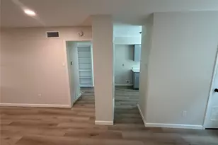 8806 Ilona Ln, Houston, TX 77025 - Photo 5