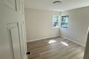 8806 Ilona Ln, Houston, TX 77025 - Photo 7