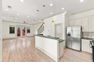 931 W 23rd St, Houston, TX 77008 - Photo 3
