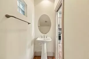 931 W 23rd St, Houston, TX 77008 - Photo 9
