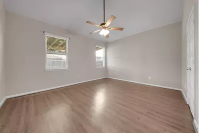 411 Walnut Branch Drive, Baytown, TX 77523 - Photo 9