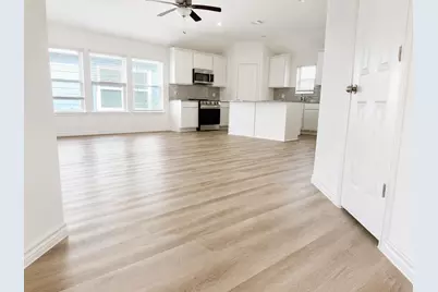 504 Oak Chase Avenue, Dayton, TX 77535 - Photo 5