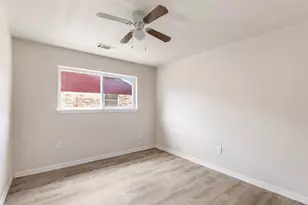 1158 Cottage Oak Ln, Houston, TX 77091 - Photo 9