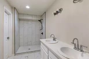 1158 Cottage Oak Ln, Houston, TX 77091 - Photo 11