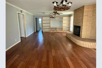 13595 Leaning Oaks Drive, Beaumont, TX 77713 - Photo 3