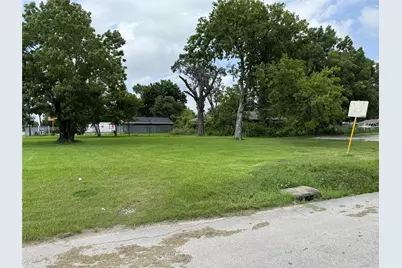 2112 Lockwood Drive, Houston, TX 77020 - Photo 9