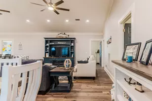 837 Wightman St, Matagorda, TX 77457 - Photo 23