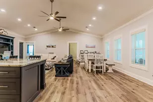 837 Wightman St, Matagorda, TX 77457 - Photo 17