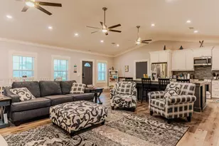 837 Wightman St, Matagorda, TX 77457 - Photo 21