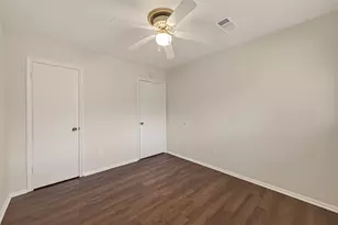8807 Langdon Ln, Houston, TX 77036 - Photo 33