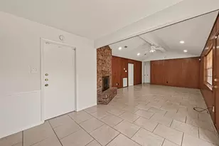 8807 Langdon Ln, Houston, TX 77036 - Photo 17