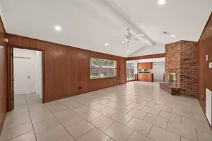 8807 Langdon Ln, Houston, TX 77036 - Photo 11