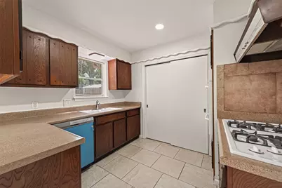 8807 Langdon Lane, Houston, TX 77036 - Photo 19