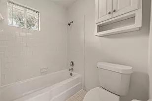8807 Langdon Ln, Houston, TX 77036 - Photo 39