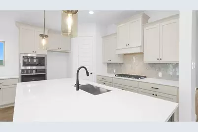1614 Highland Waters Drive, Richmond, TX 77469 - Photo 7