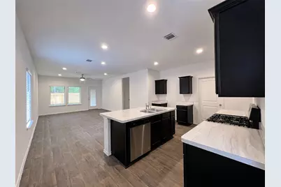 14918 Cypress Hollow Drive, New Caney, TX 77357 - Photo 5