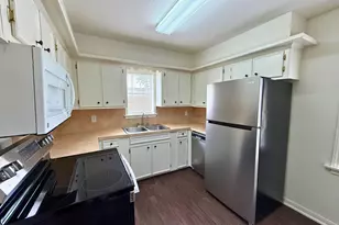 214 Crawford St, Huntsville, TX 77340 - Photo 5