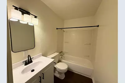 214 Crawford Street, Huntsville, TX 77340 - Photo 11