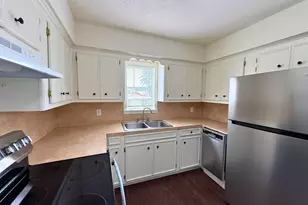 214 Crawford St, Huntsville, TX 77340 - Photo 17