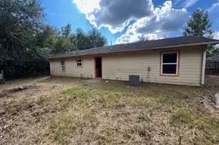 1118 Bluebird Ave, Livingston, TX 77351 - Photo 19